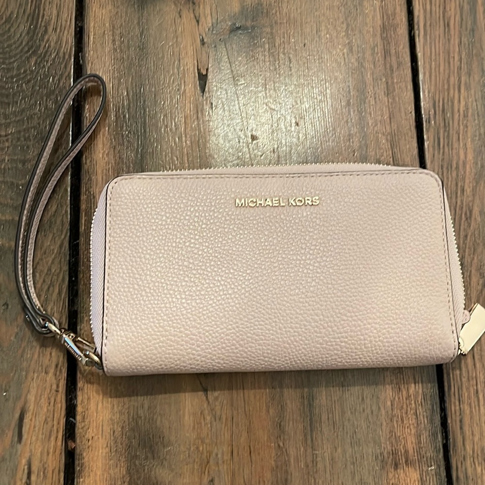 Michael Kors wristlet
